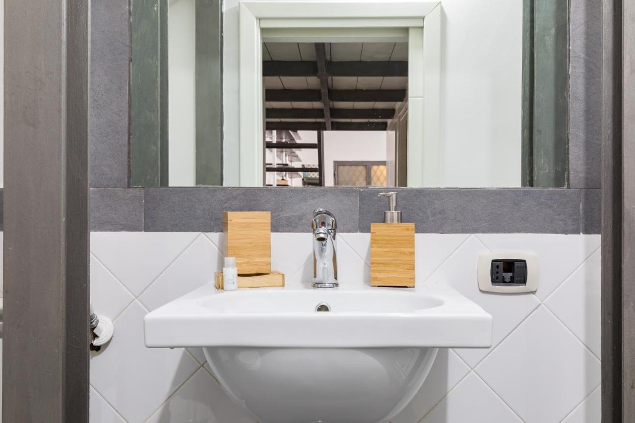 Trevi Fountain Modern Loft Apartment ローマ エクステリア 写真