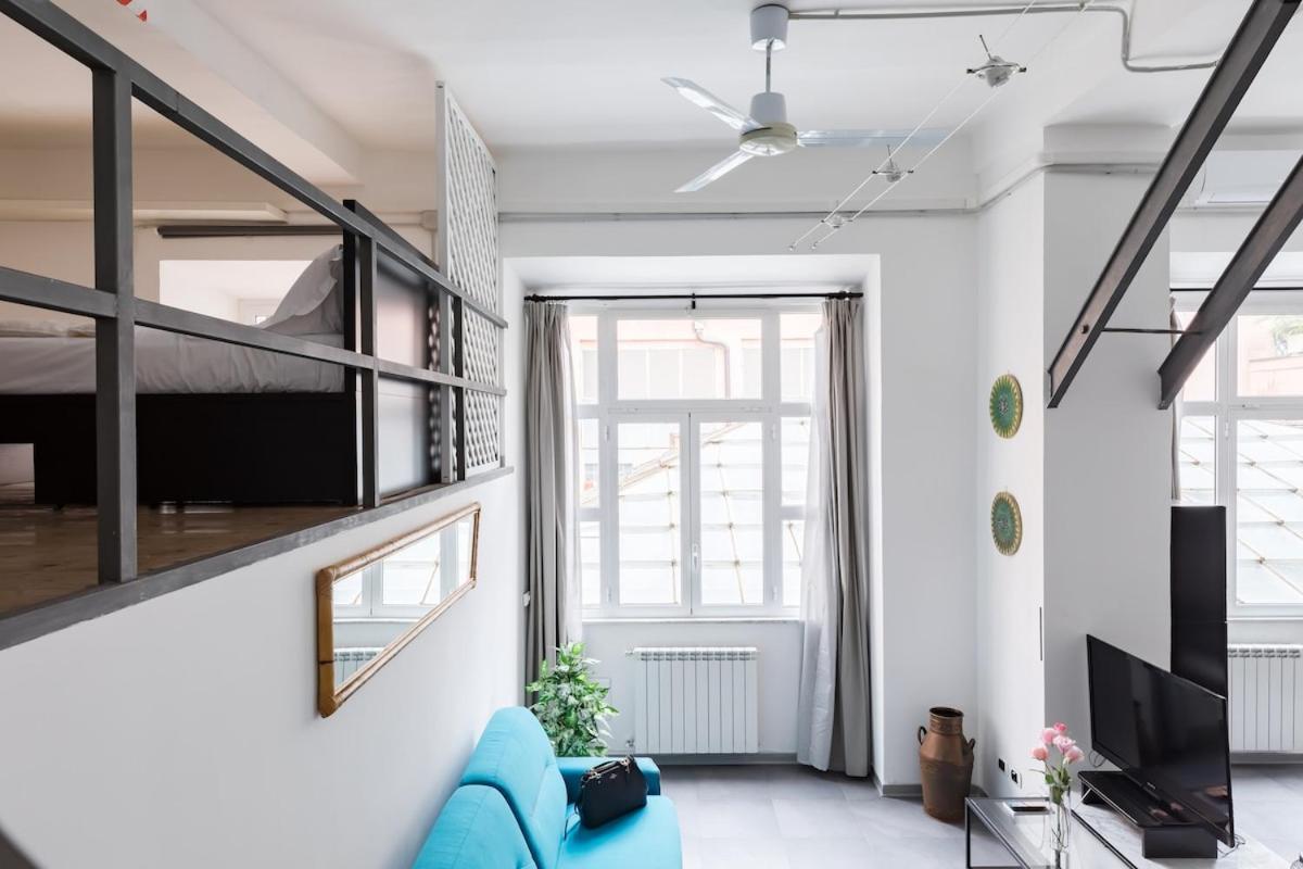 Trevi Fountain Modern Loft Apartment ローマ エクステリア 写真